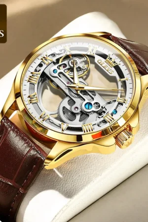 Mechanical wristwatch leather strap